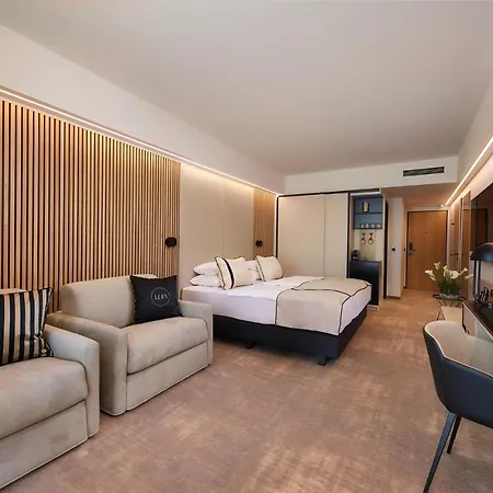 Lua - Adults Only 5*