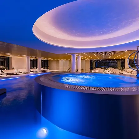 Otel Lua - Adults Only