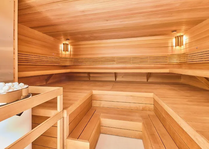 Lua - Adults Only Hotell